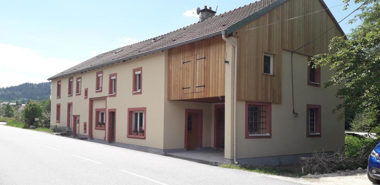 Au Val Des Meuris Bed & Breakfast Taintrux Екстериор снимка