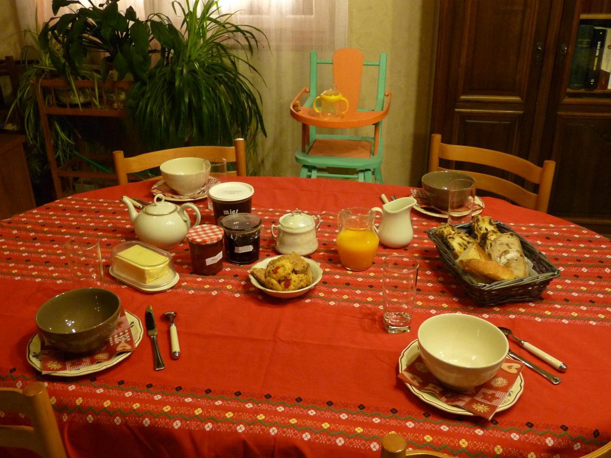 Au Val Des Meuris Bed & Breakfast Taintrux Екстериор снимка